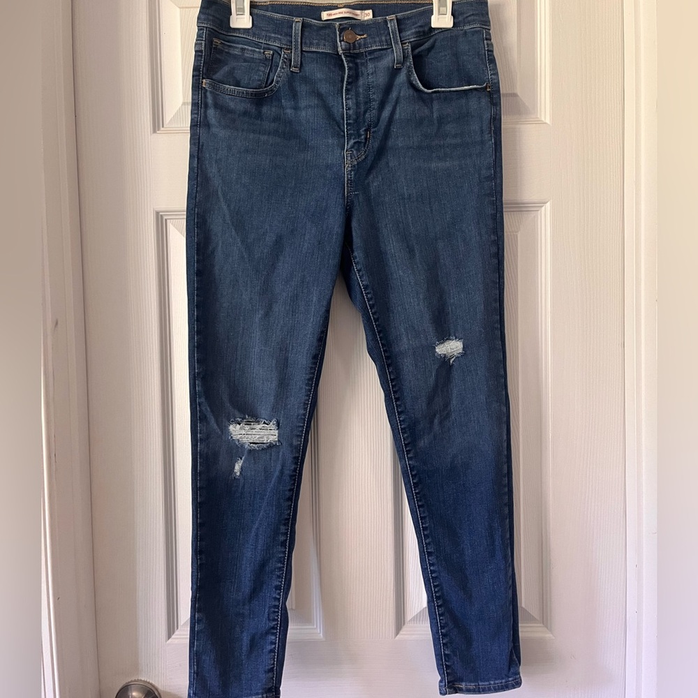 Medium Wash LEVIS 720 HIGH RISE SUPER SKINNY JEANS